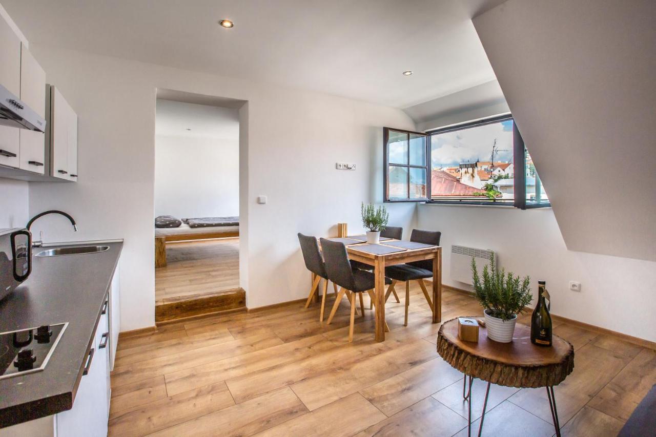 Apartmany Na Mikulasskem Namesti Znojmo Exterior photo